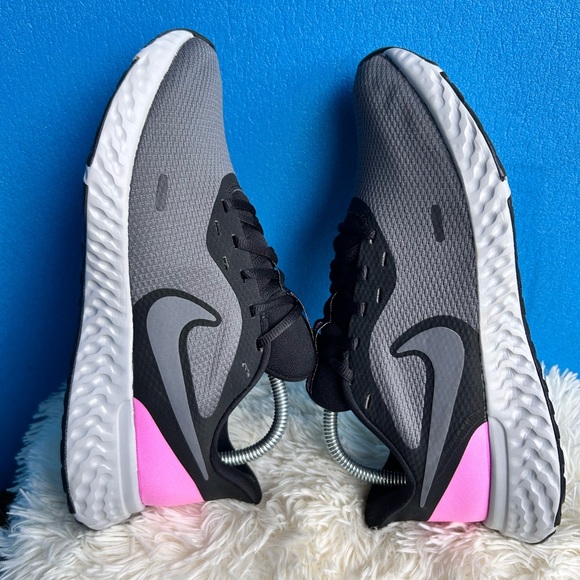 Nike Women Shoe Revolution Athletic Running Sneaker - Picture 7 of 9
